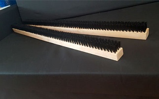 Table brushes